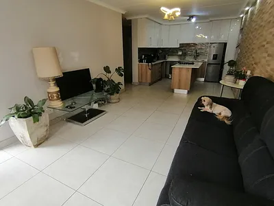 3 Bedroom Townhouse For Sale in Edenvale - tTXl.webp