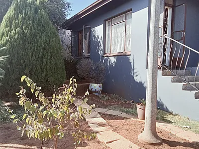 4 Bedroom House For Sale in Johannesburg - GnBC.webp