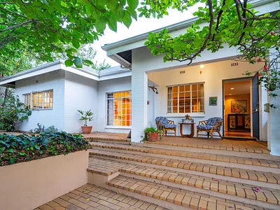 3 Bedroom House For Sale in Johannesburg - dkj1.webp