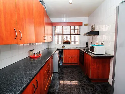 2 Bedroom Apartment For Sale in Roodepoort - iZyC.webp