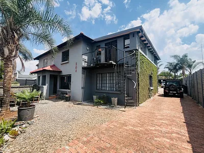 3 Bedroom House For Sale in Pretoria - obV9.webp