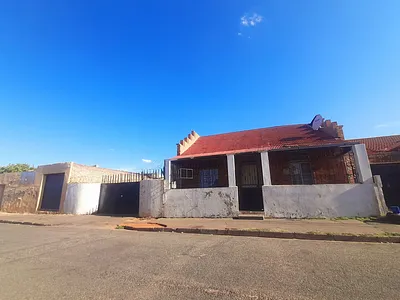 6 Bedroom House For Sale in Johannesburg - 0ix5.webp