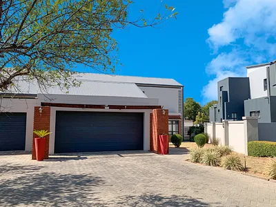 4 Bedroom House For Sale in Centurion - y9Ko.webp