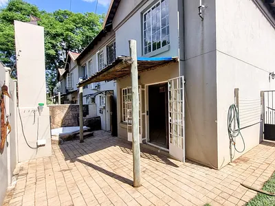 3 Bedroom Townhouse For Sale in Pretoria - mhcY.webp