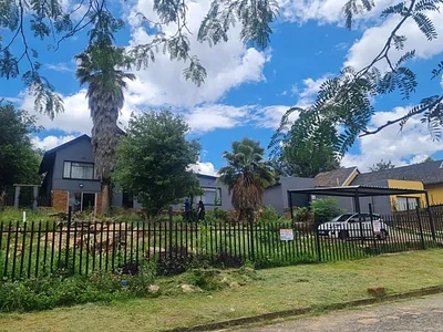 3 Bedroom House For Sale in Roodepoort - WtEL.webp