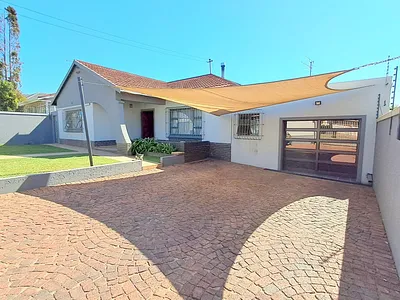 3 Bedroom House For Sale in Germiston - zuN9.webp