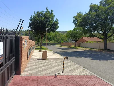 4 Bedroom House For Sale in Midrand - 8gXa.webp