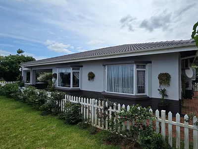 4 Bedroom House For Sale in Ballito - VGq9.webp
