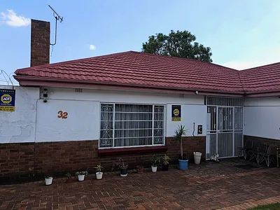 3 Bedroom House For Sale in Johannesburg - 9XsI.webp