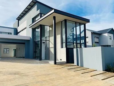 4 Bedroom House For Sale in Centurion - PFsq.webp