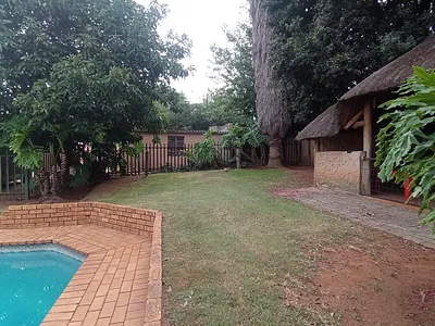 4 Bedroom House For Sale in Germiston - KFjH.webp