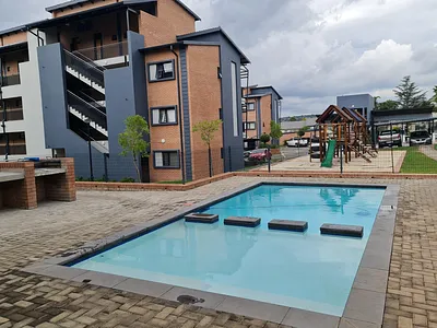 2 Bedroom Apartment For Sale in Midrand - zcYB.webp