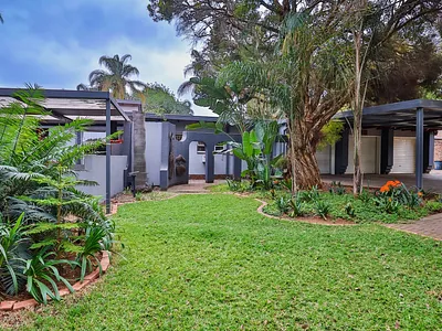 5 Bedroom House For Sale in Centurion - eqm6.webp