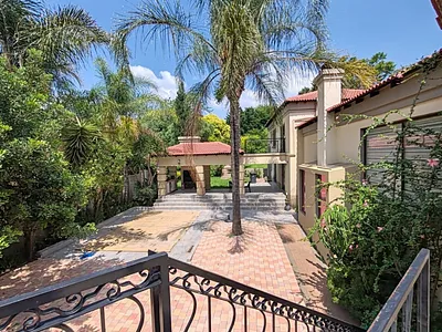 6 Bedroom House For Sale in Centurion - S7h5.webp