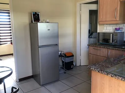 1 Bedroom Apartment To Rent in Sandton - zoNn.webp