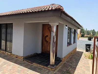 3 Bedroom House For Sale in Johannesburg - z9UI.webp