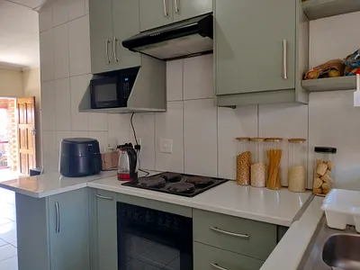 2 Bedroom Apartment For Sale in Midrand - img