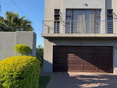 4 Bedroom House For Sale in Witbank - s41k.webp