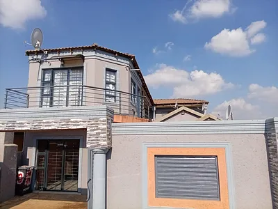 10 Bedroom House For Sale in Randfontein - ehbk.webp