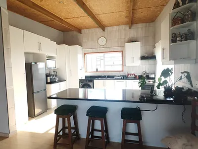 5 Bedroom House For Sale in Mossel Bay - GJEh.webp