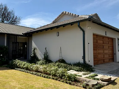 4 Bedroom House For Sale in Secunda - LP6r.webp