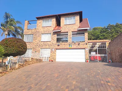 5 Bedroom House For Sale in Krugersdorp - TTYS.webp