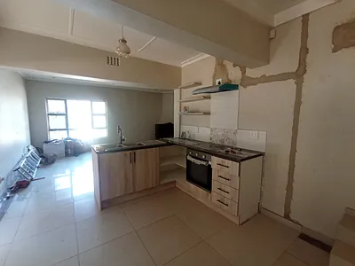 2 Bedroom House To Rent in Roodepoort - img