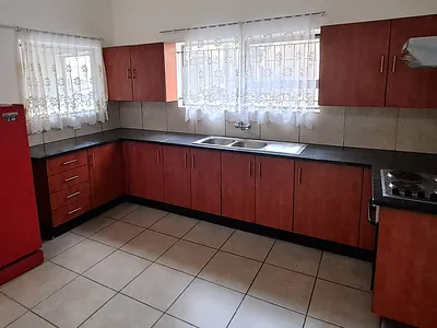 2 Bedroom House For Sale in Phalaborwa - KNNy.webp