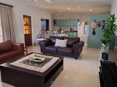 4 Bedroom House For Sale in Mossel Bay - img