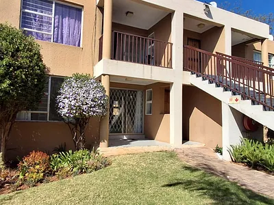 2 Bedroom Apartment For Sale in Roodepoort - UVNH.webp