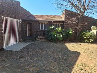 3 Bedroom House For Sale in Randfontein - cLNO.webp