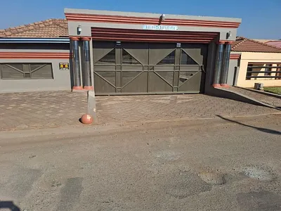 3 Bedroom House For Sale in Randfontein - kBav.webp