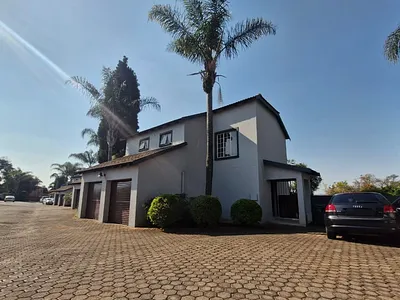 3 Bedroom Townhouse To Rent in Johannesburg - Xner.webp