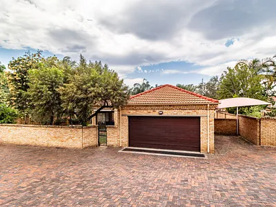 3 Bedroom Townhouse For Sale in Krugersdorp - nl4D.webp