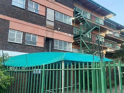 2 Bedroom Apartment For Sale in Roodepoort - ERB6.webp