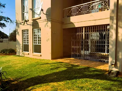 3 Bedroom Apartment For Sale in Roodepoort - KVnT.webp