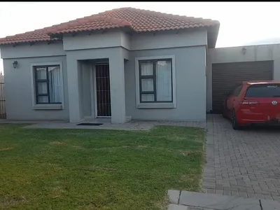 2 Bedroom Townhouse For Sale in Secunda - jLx5.webp