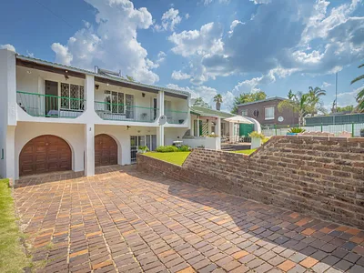 4 Bedroom House For Sale in Randfontein - JqZo.webp