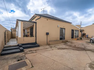 3 Bedroom House For Sale in Roodepoort - Ltrg.webp