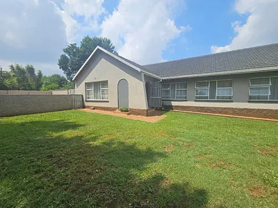 3 Bedroom House For Sale in Randfontein - aSzF.webp