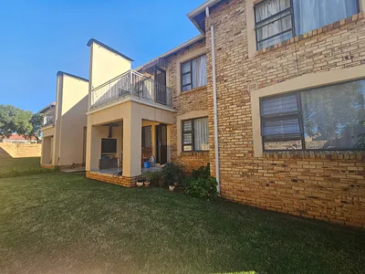 2 Bedroom Townhouse For Sale in Randfontein - az95.webp