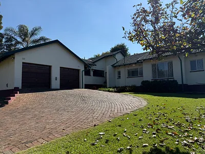 3 Bedroom House For Sale in Roodepoort - lXhQ.webp