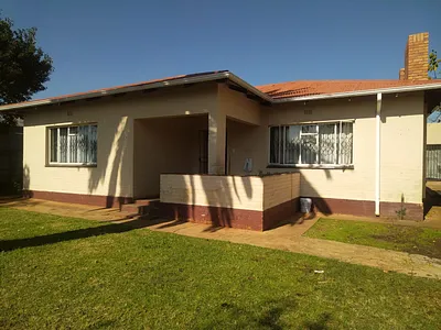 3 Bedroom House For Sale in Westonaria - 7ckk.webp