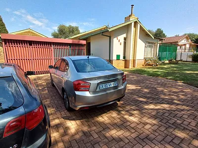 3 Bedroom House For Sale in Roodepoort - OVMF.webp
