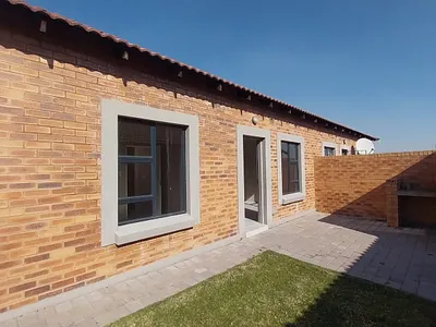 3 Bedroom Townhouse To Rent in Secunda - LQuV.webp