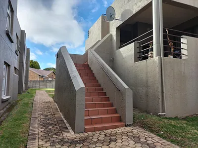 3 Bedroom Apartment For Sale in Krugersdorp - cZgC.webp