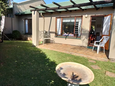2 Bedroom Townhouse For Sale in Krugersdorp - EE8u.webp