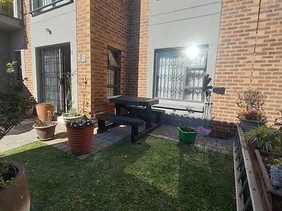 2 Bedroom Apartment For Sale in Secunda - SRna.webp