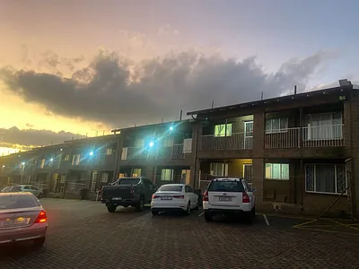 2 Bedroom Apartment For Sale in Krugersdorp - ycjw.webp