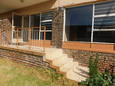 2 Bedroom Townhouse For Sale in Krugersdorp - 47so.webp